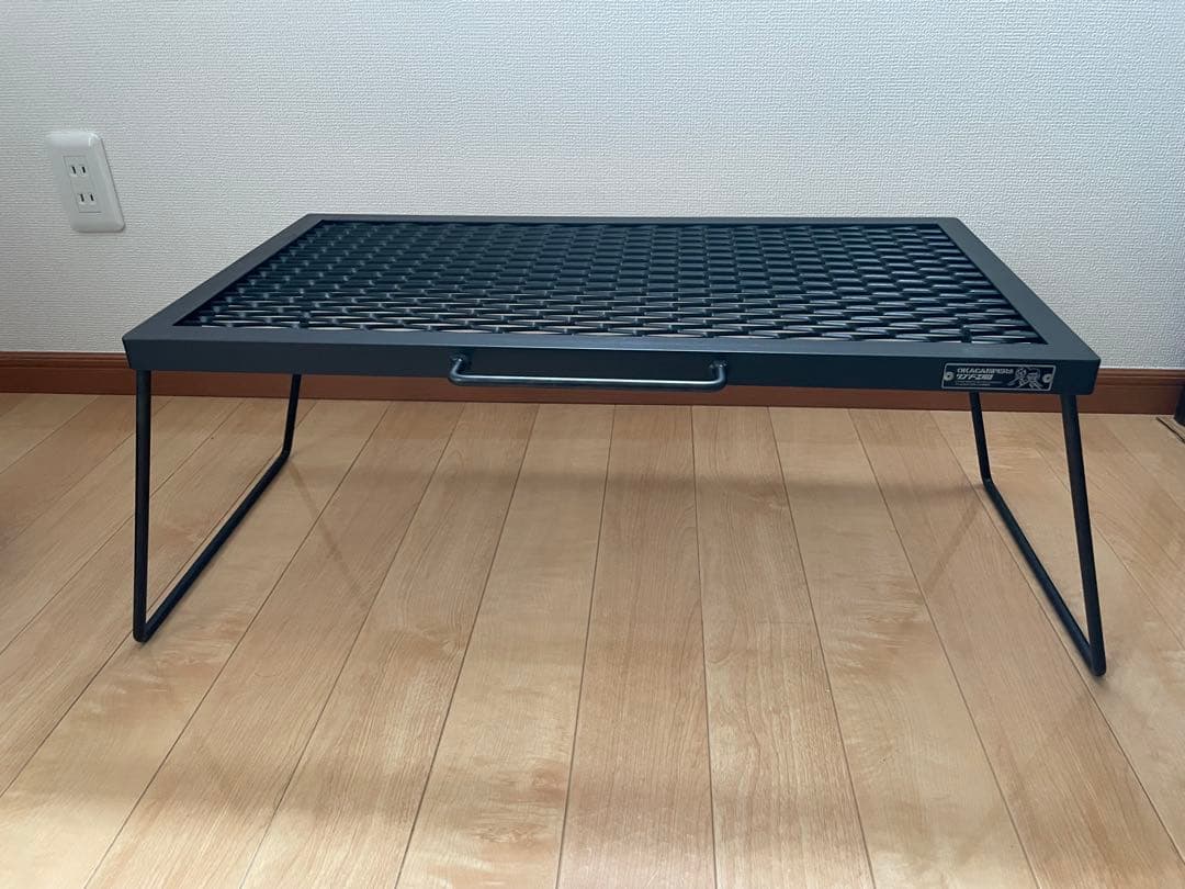 サンゾー工務店　アイアンテーブル　丘キャンパーズ（コラボ限定品）
