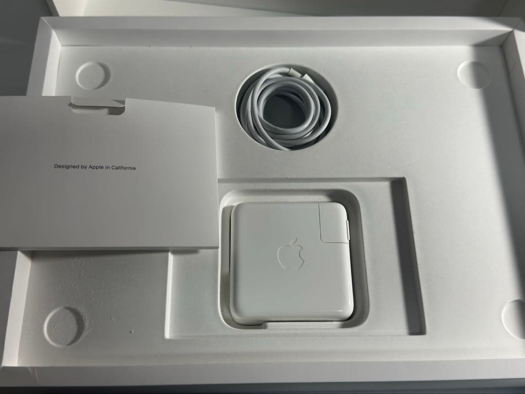 Apple MacBook pro 13インチ 2020モデル M1/512GB