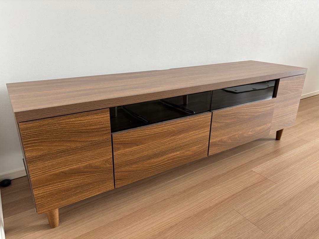 テレビ台（ボード）引き出し付き　ブラウン木製　幅150センチ