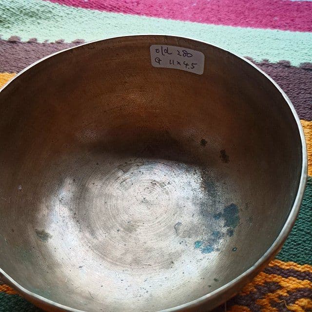 シンギングボウル old 直11cm、高4.5、280g (G、第3チャクラ