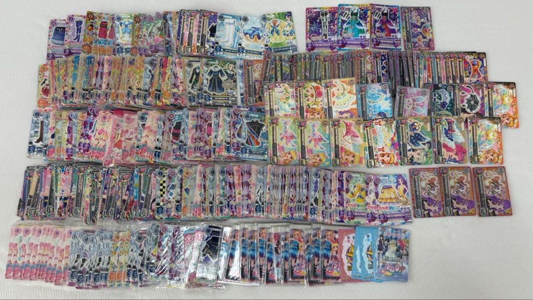 アイカツ　2000枚 バインダー カードケース グッズ まとめ売り