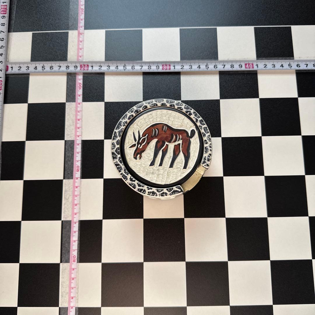 動物模様 陶器の円形皿