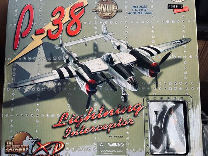 P-38 ライトニング　1/18 ビッグスケール