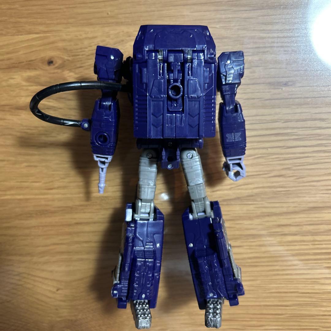 トランスフォーマー　シージ　ショックウェーブ