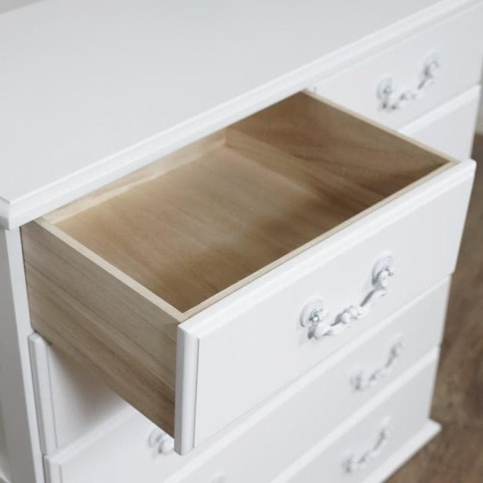 【新品・未使用】　白家具　ヨーロピアン調　チェスト　5段7杯　幅80ｃｍ