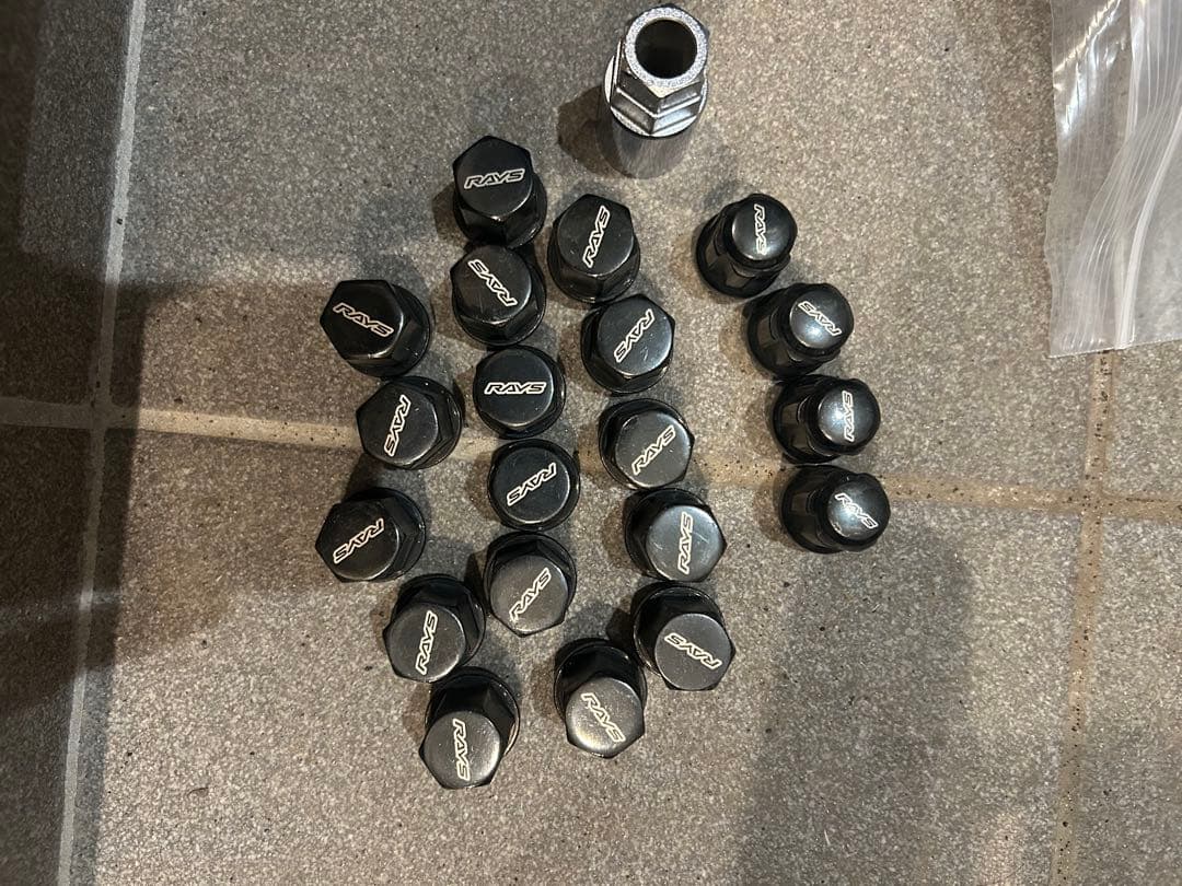 Rays ブラックホイールナットロック 20個セット　M14 1.5