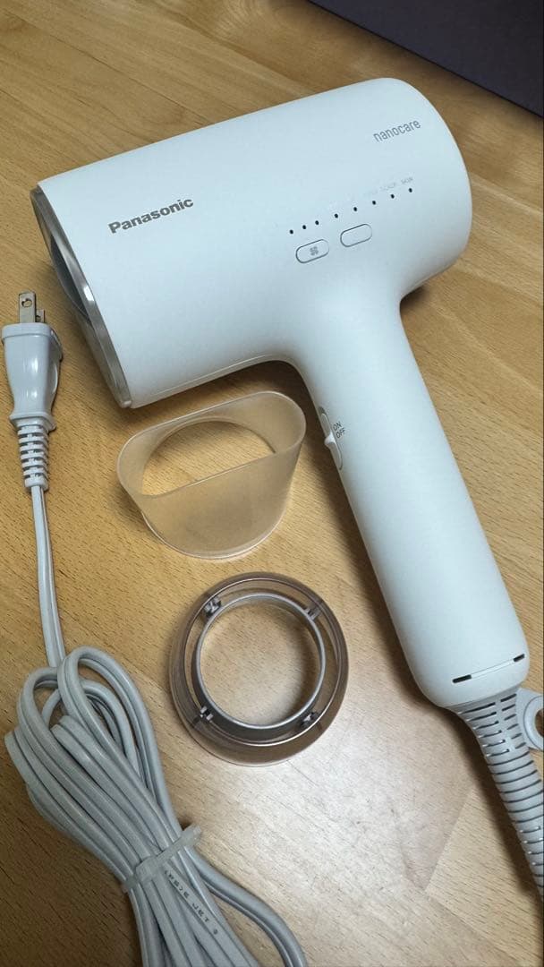 2025年購入新品同様✨️ノズル付き Panasonic ナノケア EH-NA0J
