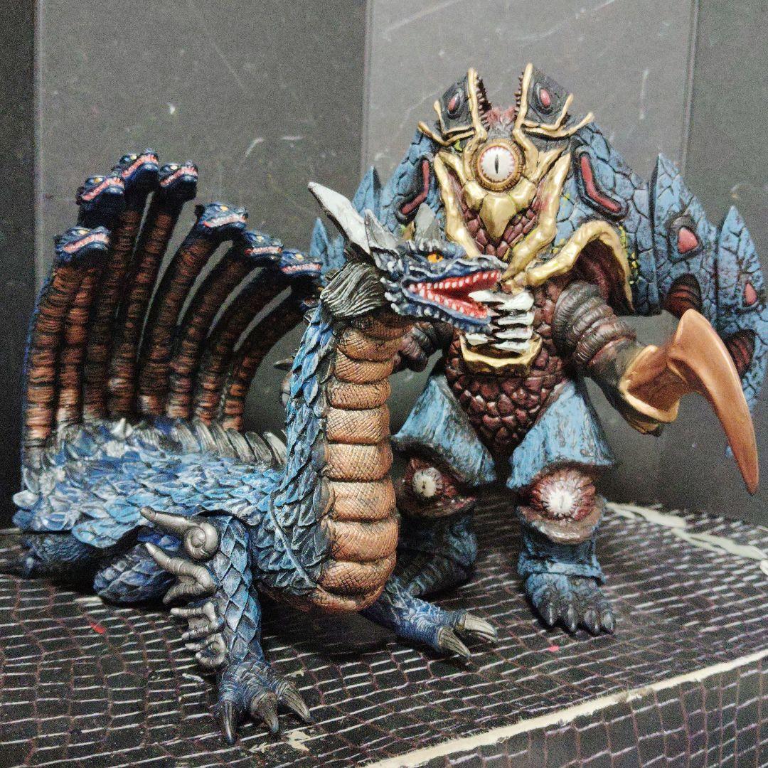 村上社長ウルトラ怪獣旧型ソフビミズノエノリュウ.カイザードビシ
