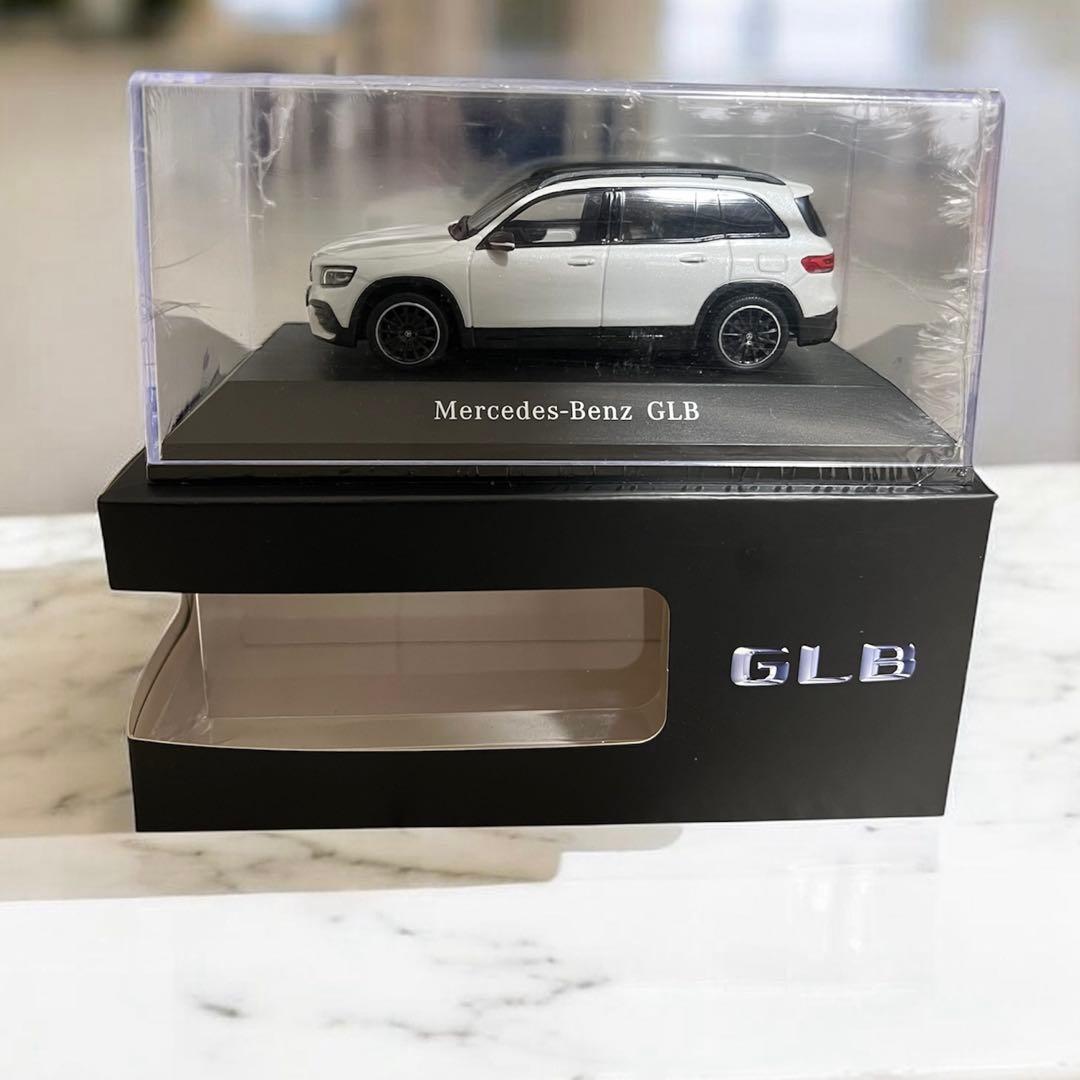【希少】メルセデス ベンツ GLB 1/43 スケール モデルカー