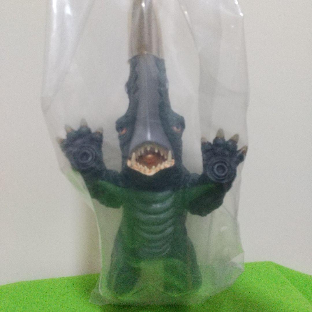 ロケットプロ（大悪獣ギロン）メガフィギュアシリーズ