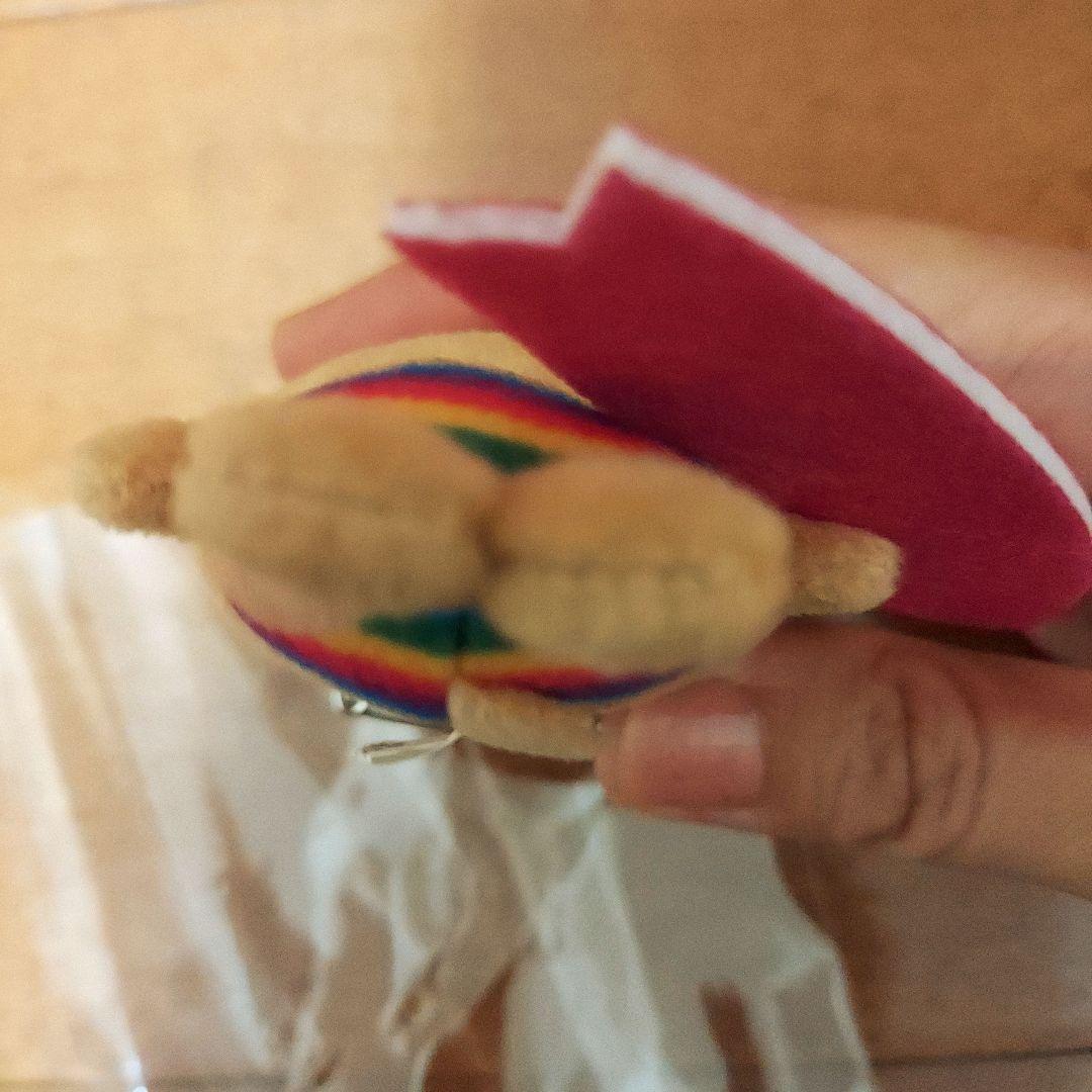 サンリオ　ハローキティ　45周年展　17サーフ　マスコットブローチ希少