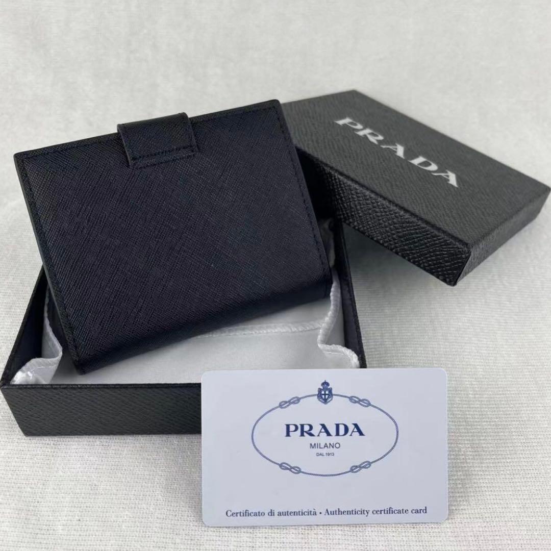 最終値下げ 美品 PRADA プラダ 黒 二つ折り財布 ウォレット ブラック