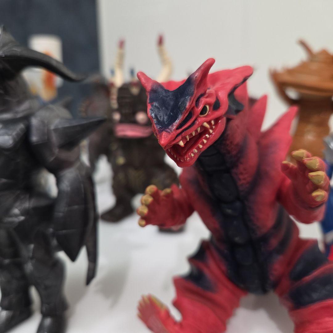 値下げしました。ウルトラマン怪獣フィギュア10体セット
