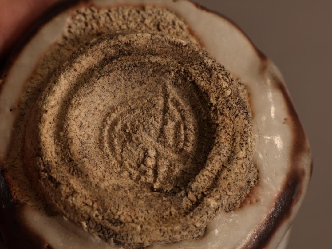 BK402　本物保証　小林武春　鼠志野　ぐい　共箱　共布　栞　酒器