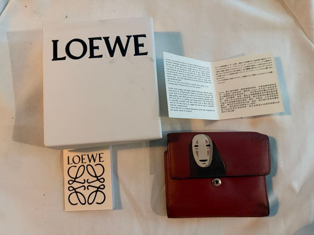 LOEWE ロエベ　ジブリー　財布　千と千尋の神隠し 箱付き！