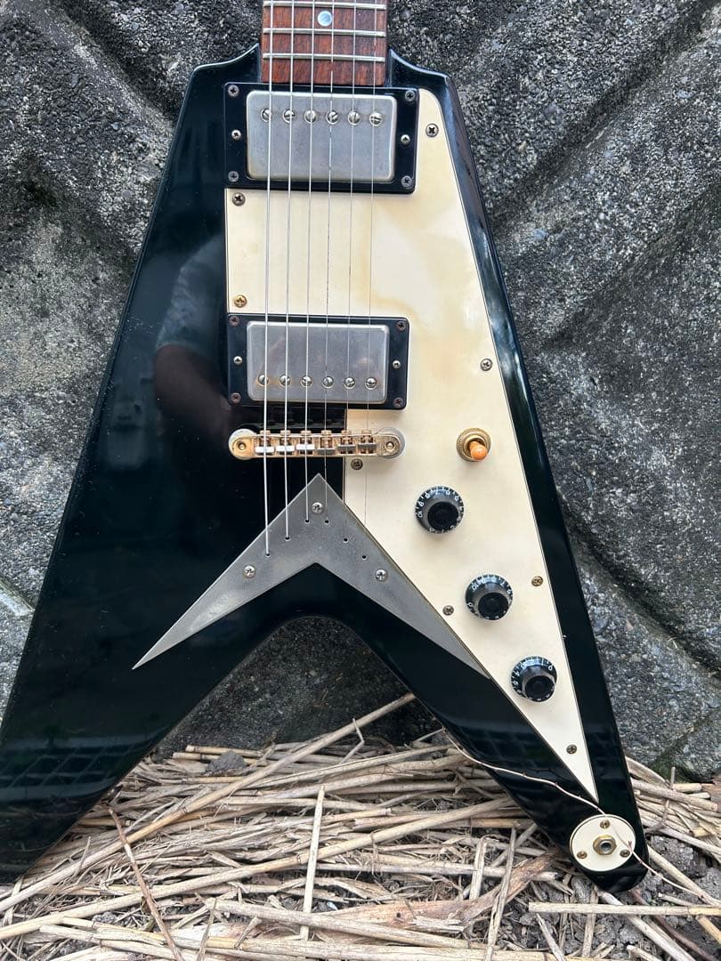 ギター Bacchus Brian Flying V model