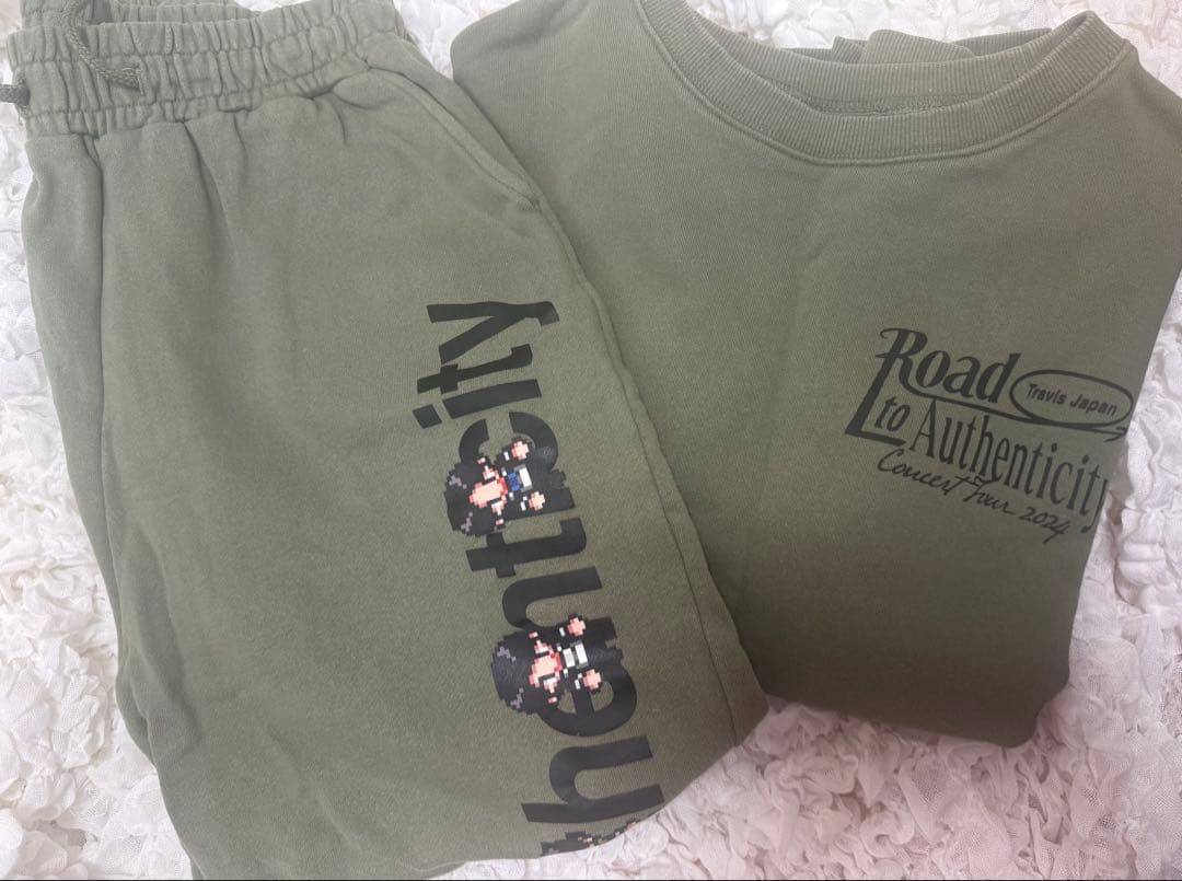 Road to Authenticity スウェット　TravisJapan