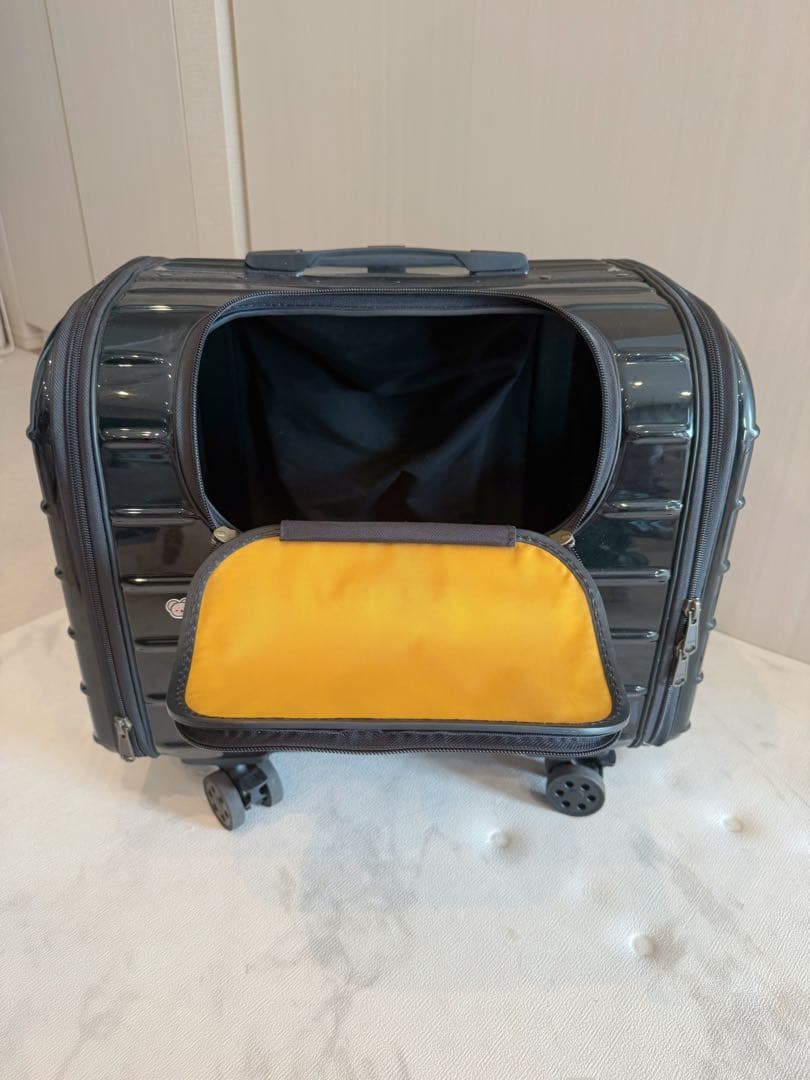 PET PARADISE キャリーバッグキャスター付き 4輪