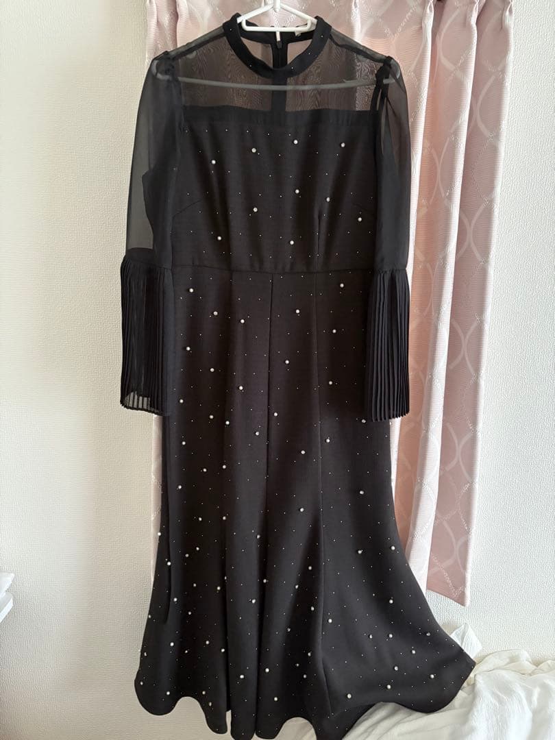 Leja 透け感プリーツフレアスリーブビーズマーメイドシルエットワンピース