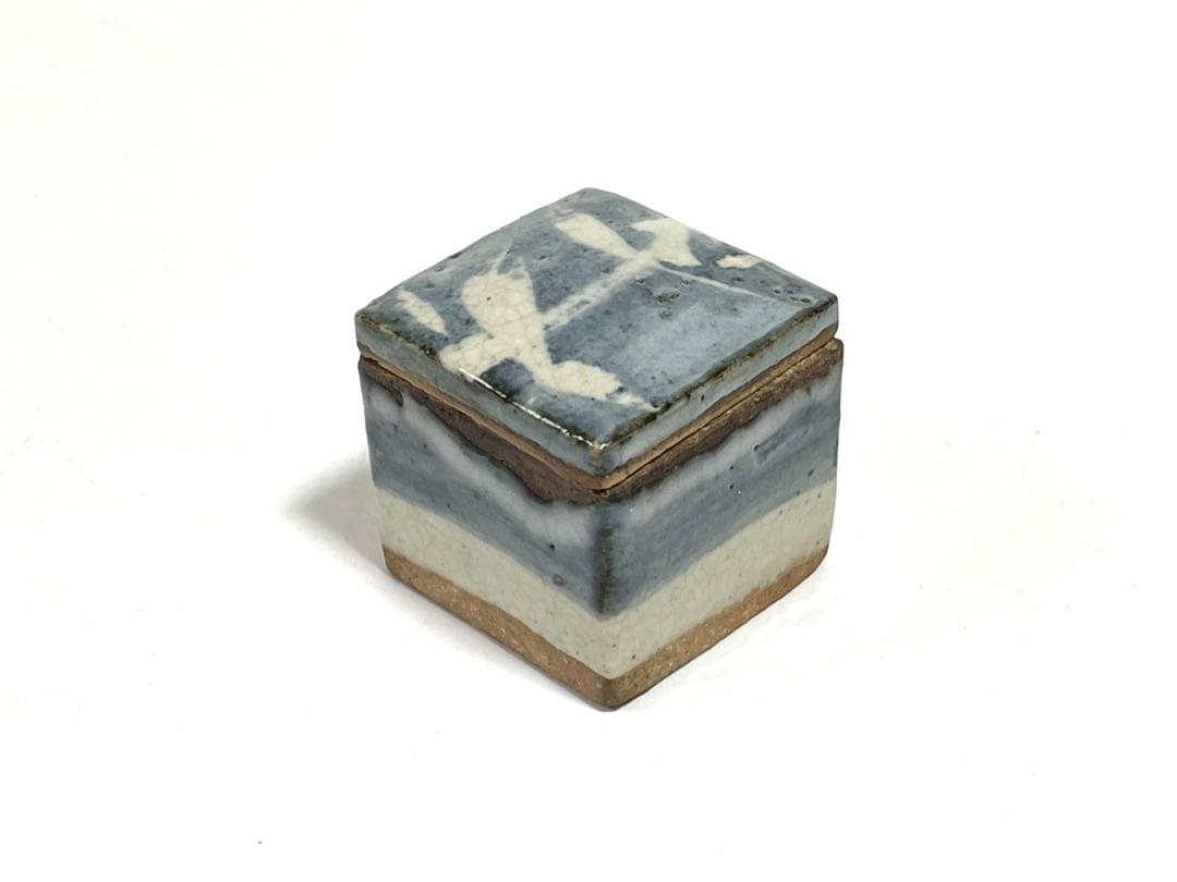 作家物　陶芸家　河井寛次郎　？　呉須鉄薬草文合子　香合　角型　箱付き　民藝　民芸