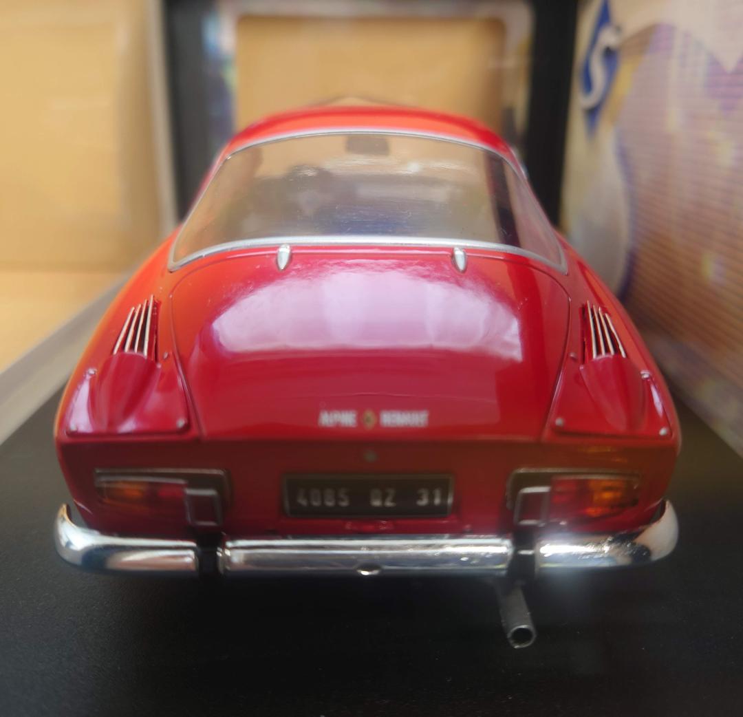 1/18 アルピーヌ A110 1600S 1969 レッド ソリド製ミニカー