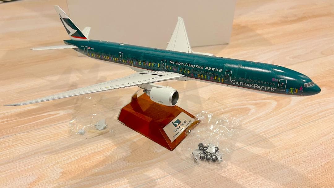 キャセイパシフィック航空ボーイング777-367型旅客機模型　香港精神号特別塗装