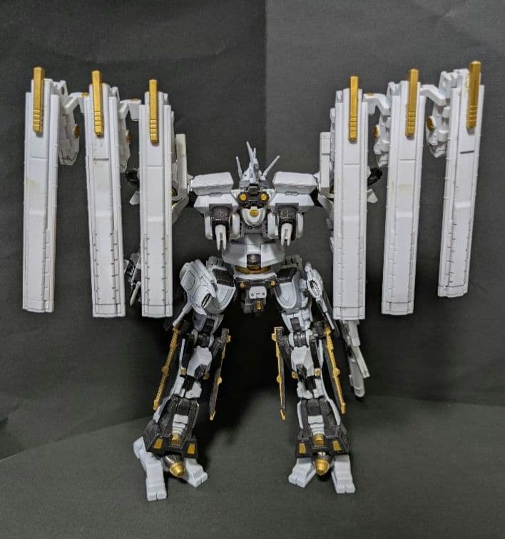 アーマードコア　ノブリス・オブリージュ　塗装完成品