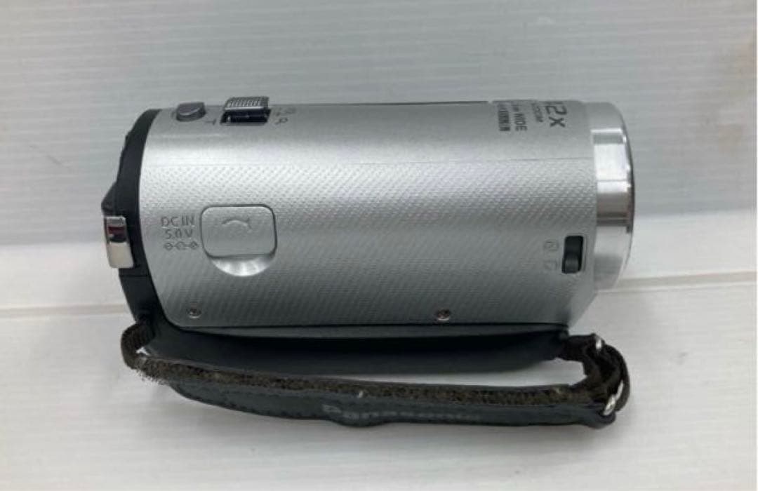 HC-V100M　光学ズーム34倍　内蔵メモリー8GB　バッテリー　充電器付き