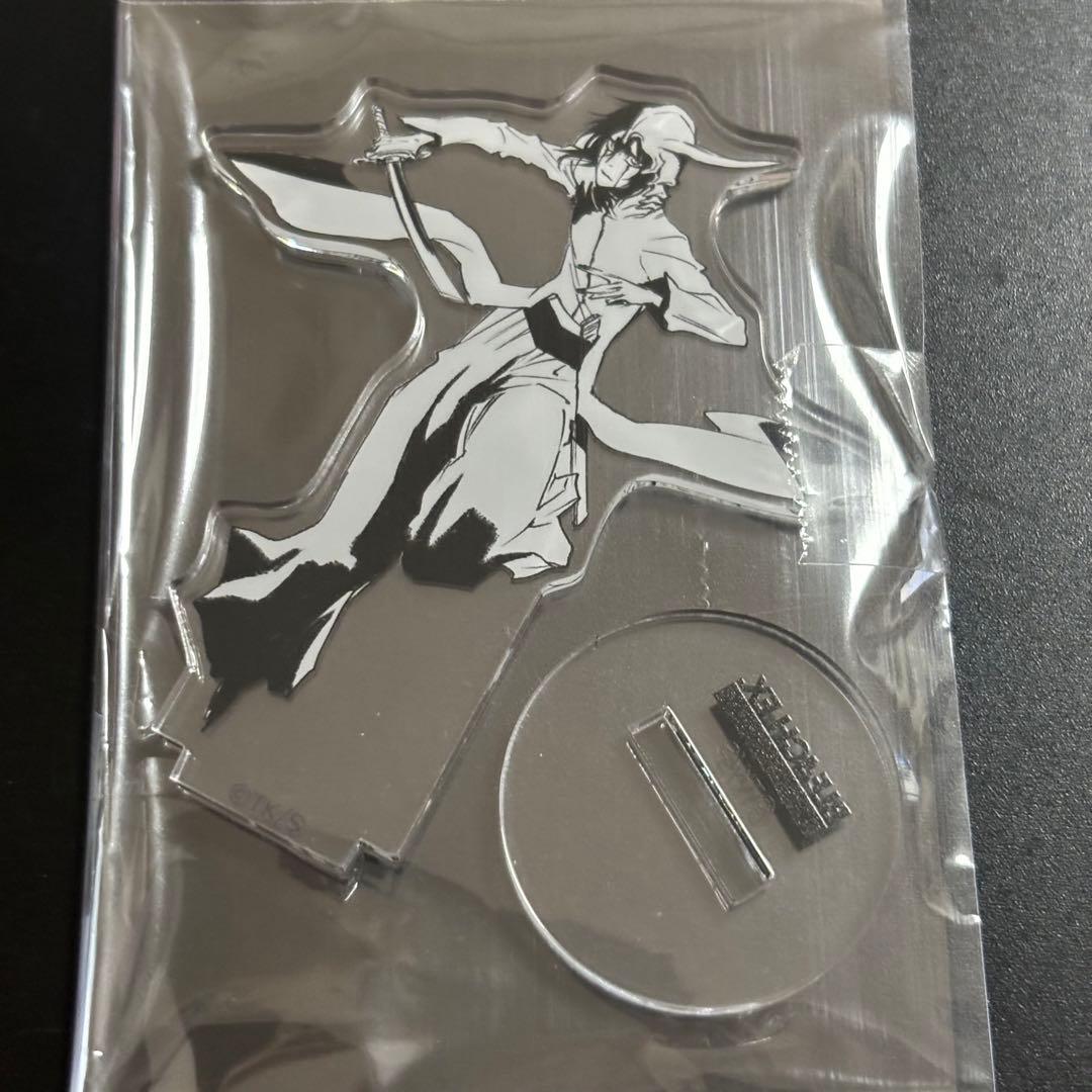 BLEACH 104 stands アクリルスタンド　ウルキオラ