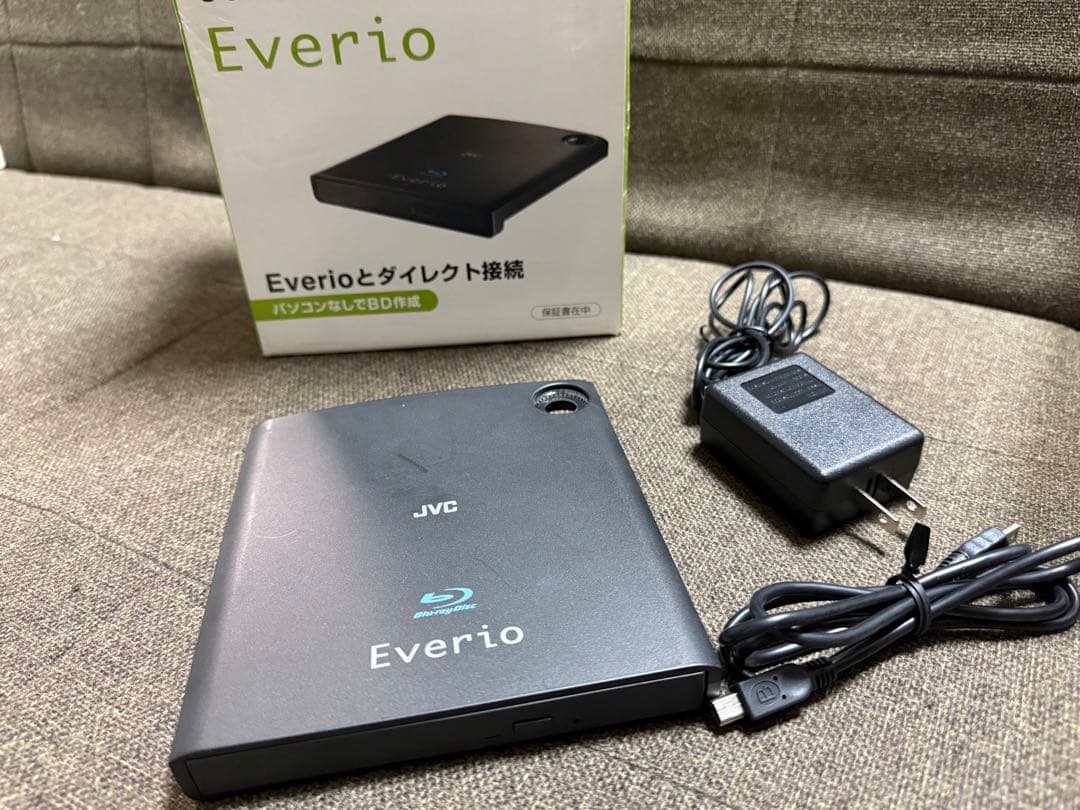 JVC GZ-E345-T & BDライター CU-BD50 & 予備バッテリー