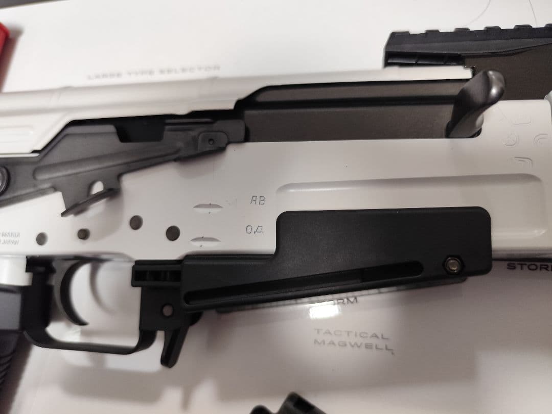 東京マルイAKホワイトストーム 次世代電動ガン