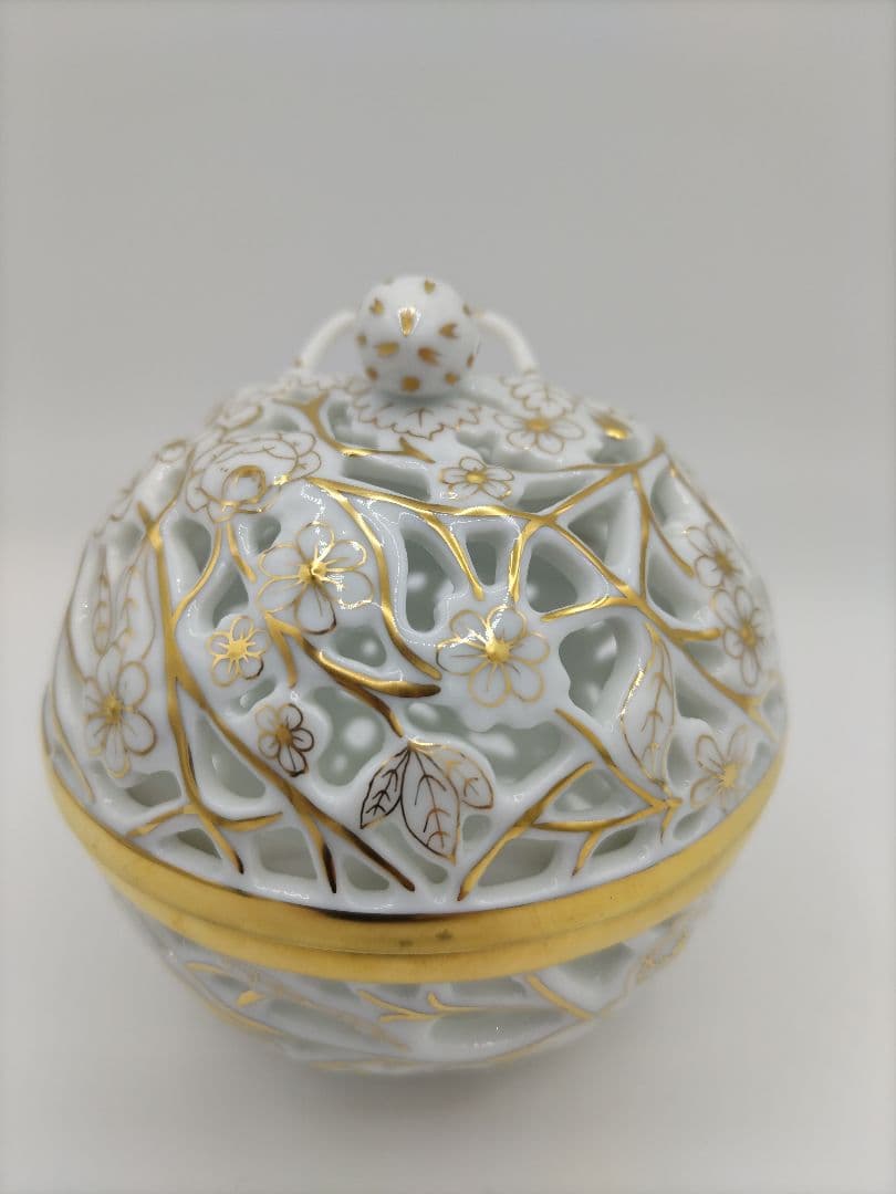 HEREND/ヘレンド　ファンタジーコレクション　ホワイトボンボ二エール