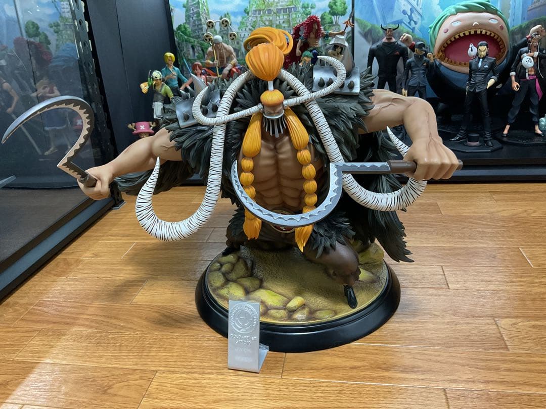 ワンピースフィギュアクイーン　popサイズ　ガレージキット　海外フィギュア