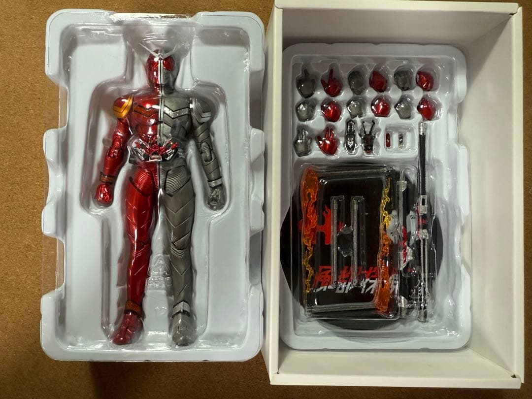 S H Figuarts 真骨彫製法 仮面ライダーWヒートメタル 風都探偵