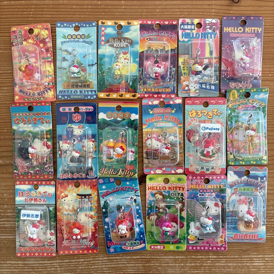 ご当地ハローキティ　ファスナーマスコット　73個　まとめ売り