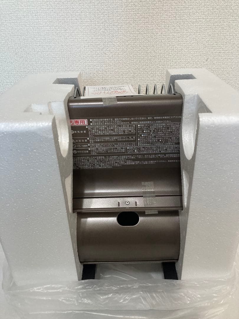 新品未使用　イワタニ　カセットガスストーブ　CB-STV-3 暖房