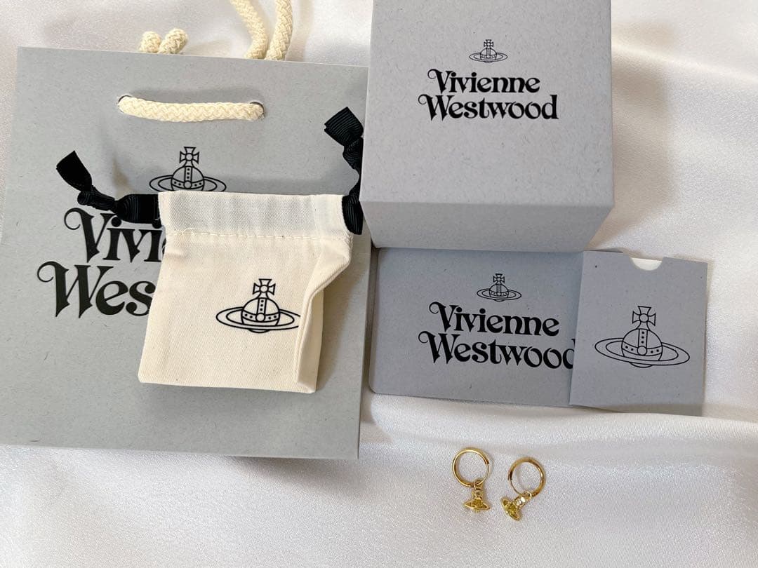 ヴィヴィアンウエストウッド 新品廃盤品ニナスパークル925製フープピアス