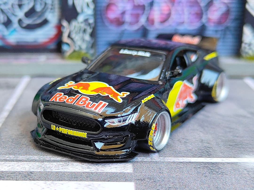 ホットウィールカスタム マスタング LBWK レッドブル ☆深リム☆トミカ改造