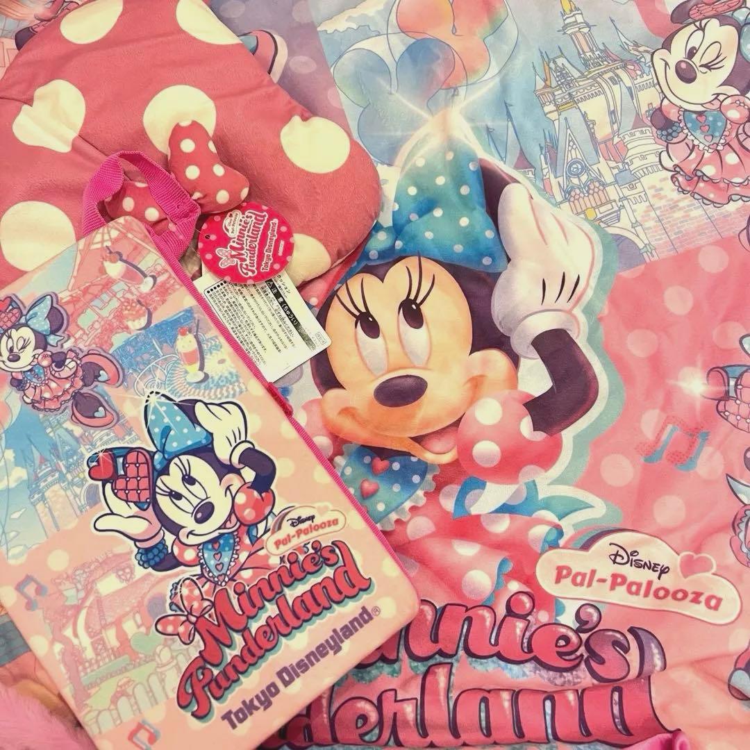 【完売品】ミニーのファンダーランドポータブルクッション ブランケット2点セット☆
