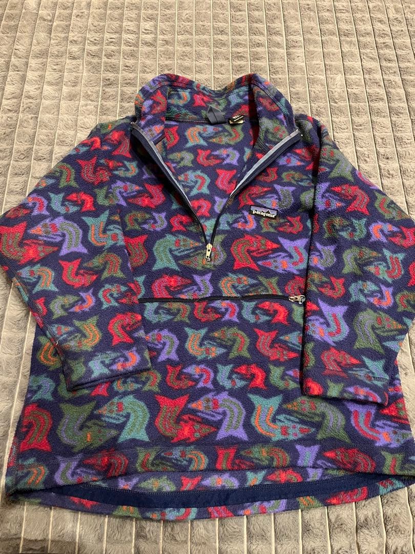 パタゴニア　キッズ　総柄　スナップt