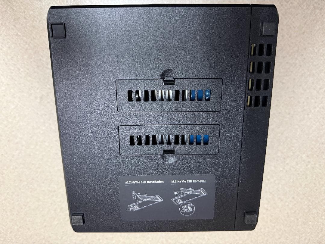 Synology DS918+ NAS 4ベイ【初期化済】