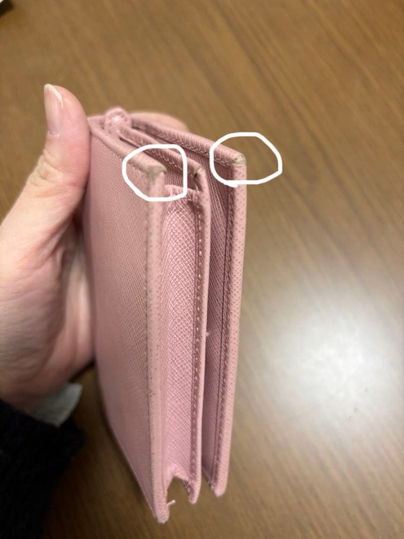 PRADA サフィアーノ　トライアングル　ミニ財布　ピンク