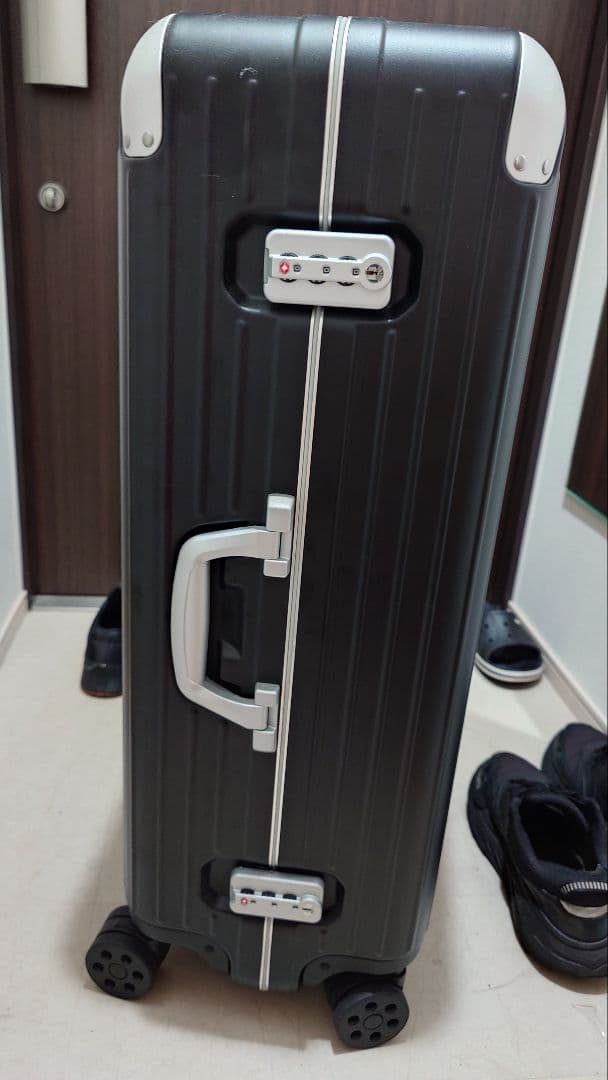 a*a様 RIMOWA HYBRID チェックイン L