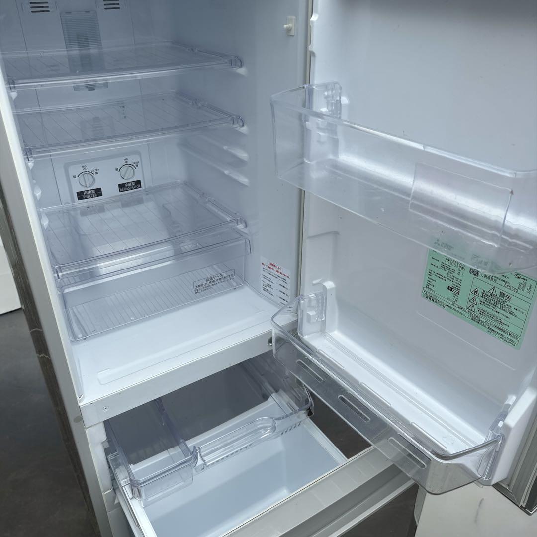 新生活応援❗️ 三菱の冷蔵庫　かっこいいシルバー　148L