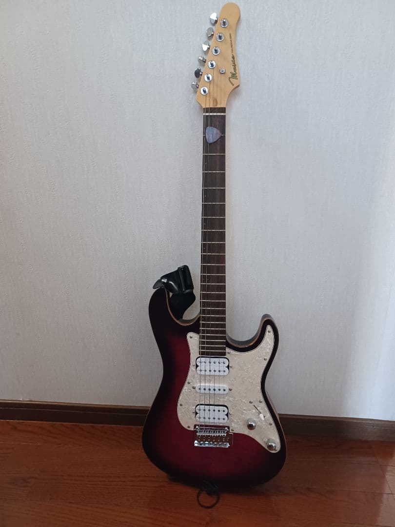 【エレキギター】お値下げしました‼️Mavis 新品同様美品 アンプ、ケース付き