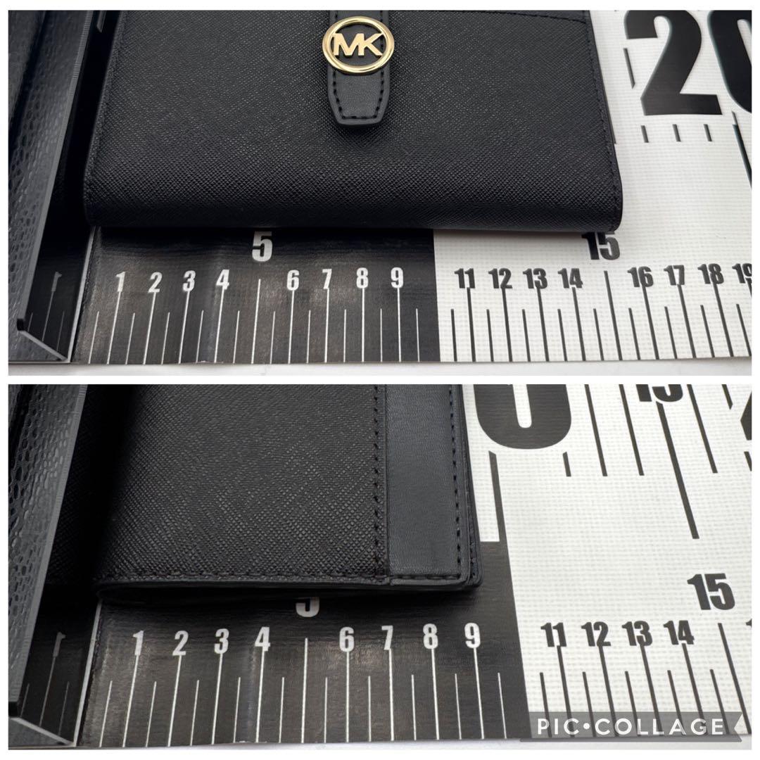 未使用　コンパクトな折り財布✨ MICHAEL KORS 折り財布 ブラック