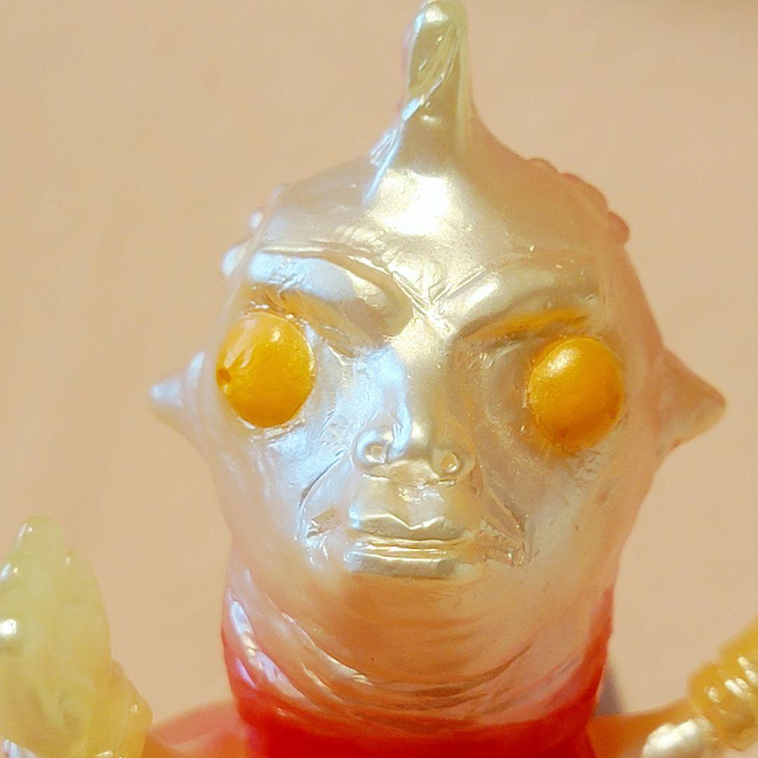 Dr.CHick EYE　ドクトチクアイ　ソフビ　蓄光　ウルトラマン