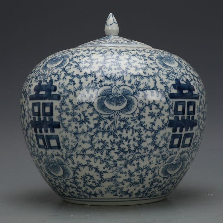 青花喜字尖蓋壺 西瓜壺 茶壺 景徳鎮 陶磁器 装飾品 現代工芸品 美術品 置物