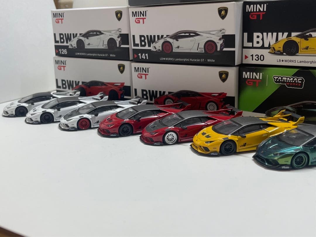 Mini GT ランボルギーニ ウラカン LBWK