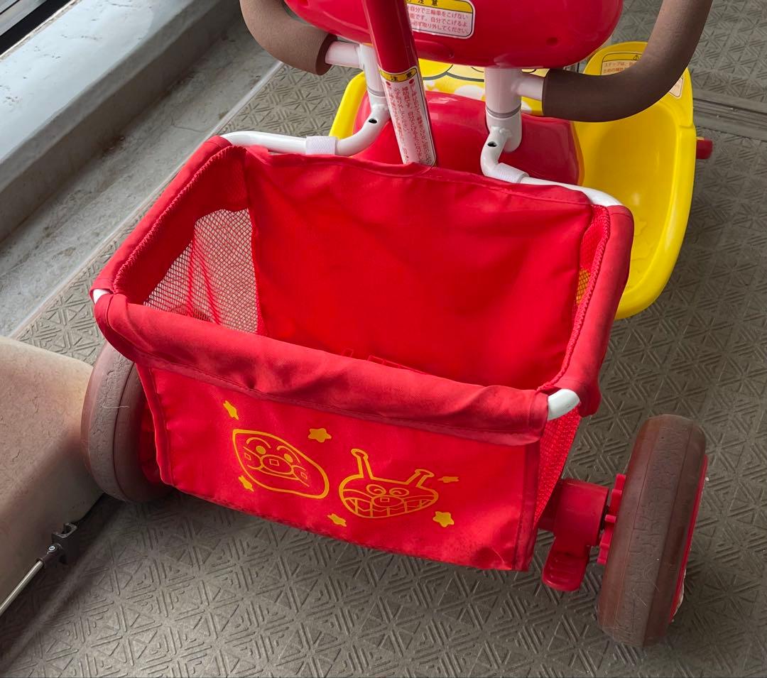 アンパンマン　デラックス　三輪車　サンシェード付き アンパンマン　DX 赤　子供